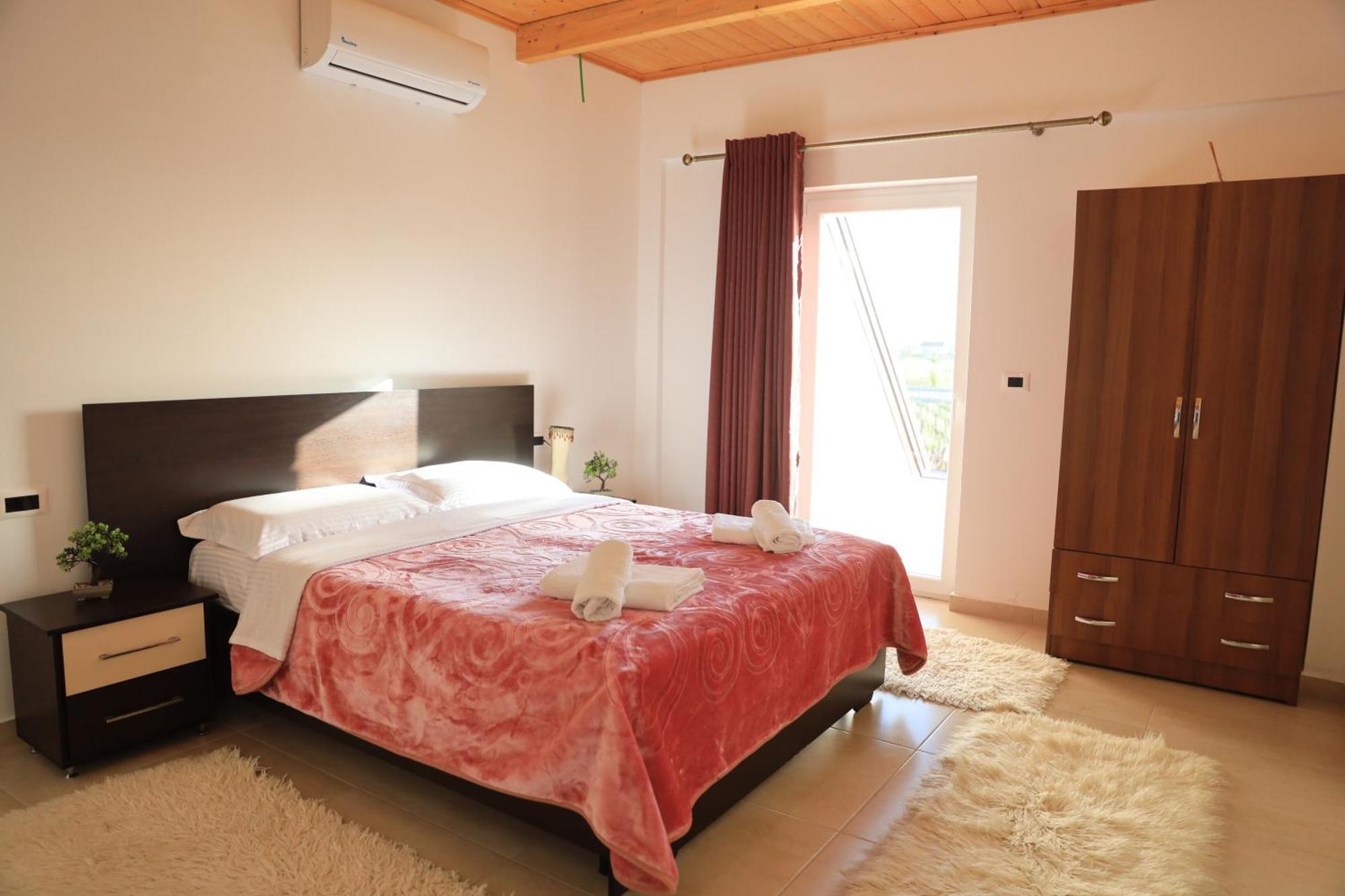 Lahuta E Vjeter Agroturizem Hotel Lac Екстериор снимка