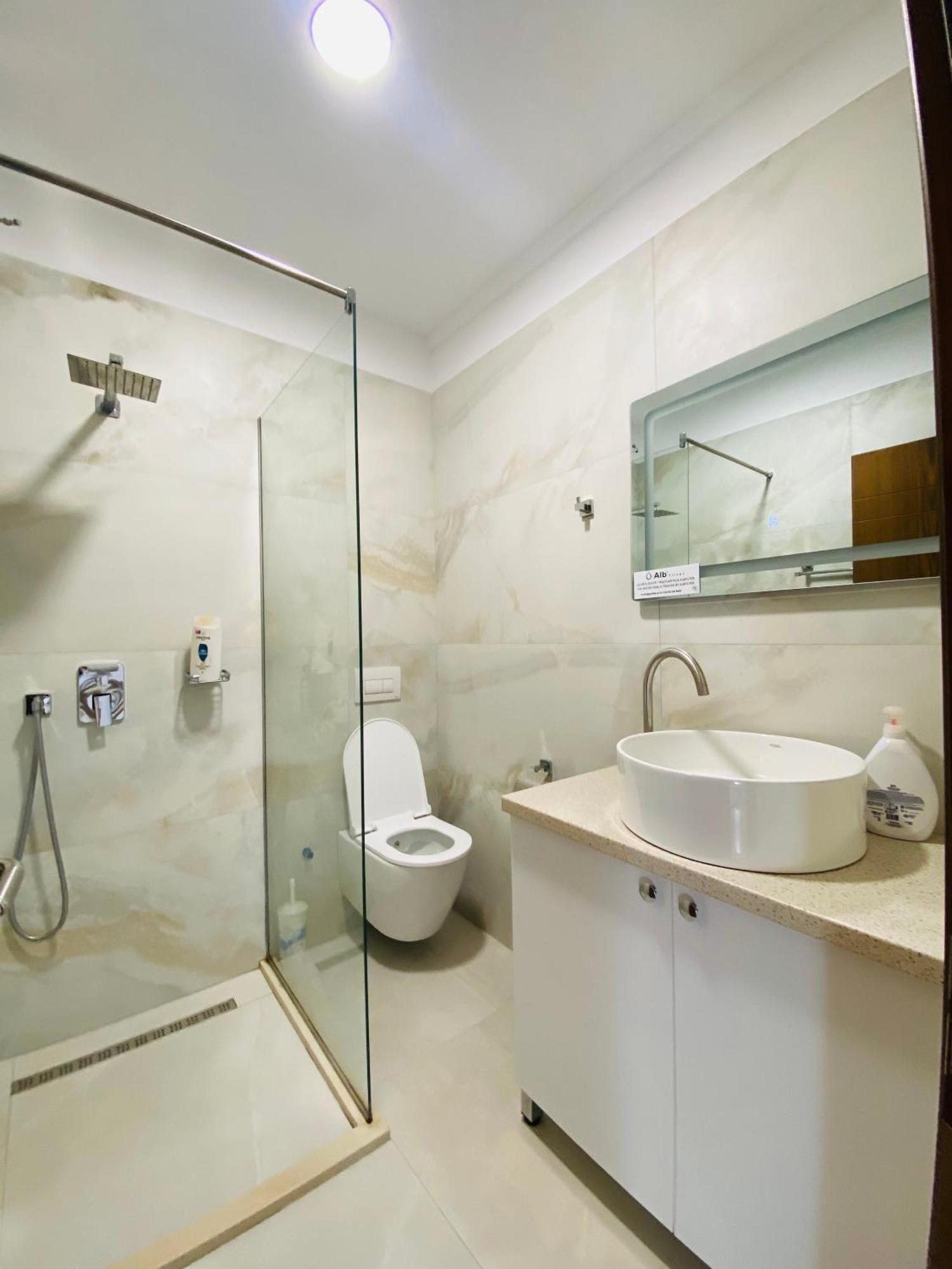 Lahuta E Vjeter Agroturizem Hotel Lac Екстериор снимка